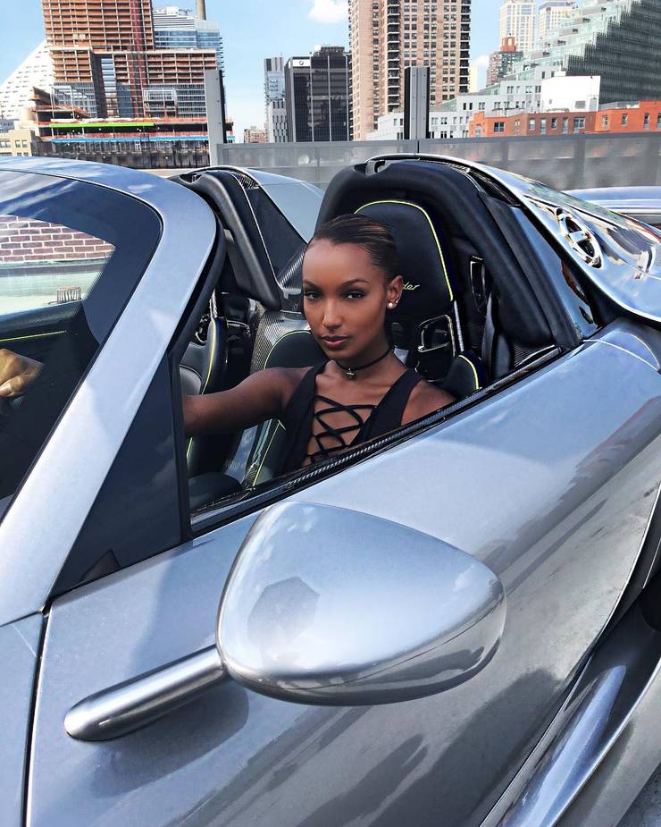 15 Supermodels And Their Beautiful Cars Hotcars