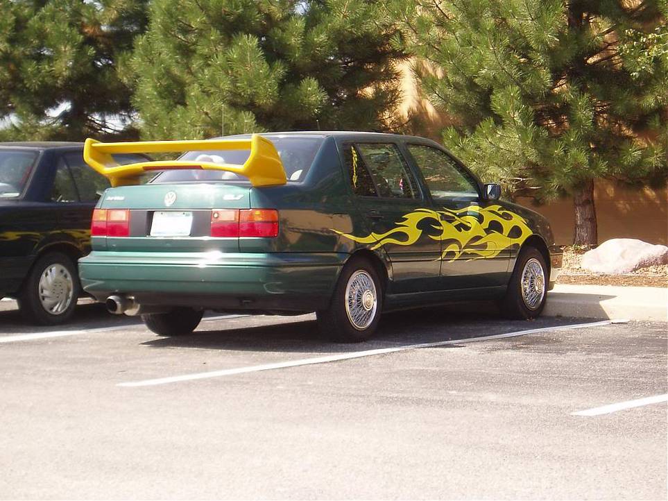 19 Carros Ricer Que nos Fazem Questionar a Vida | HotCars | NCGo