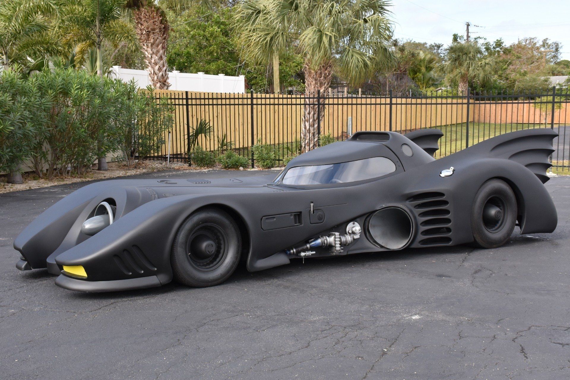 15 Insane Superhero Cars That Fans Urged Were Factual