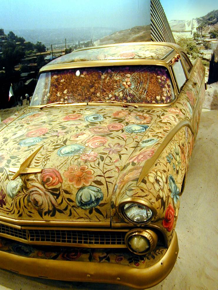 20 Most Outrageous Paint Jobs Spotted On Cars Hotcars