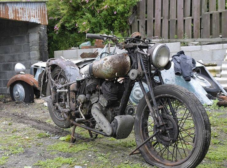 20 Pictures Of Motorcycles Discovered Underground And Underwater