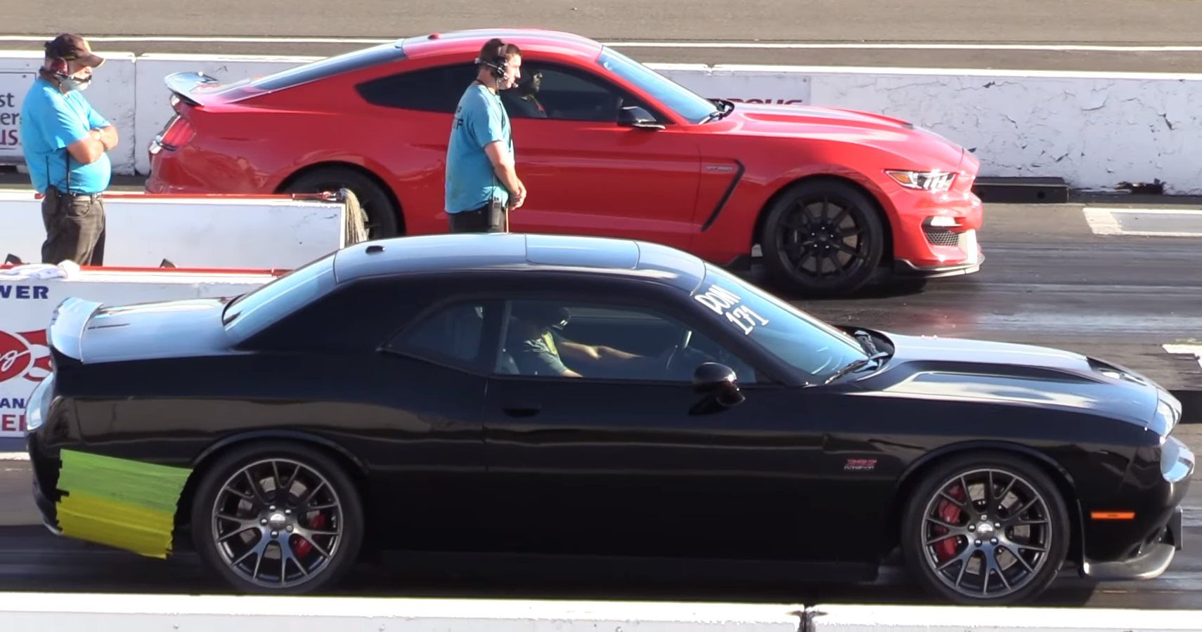 A Dodge Challenger Srt 392 Takes On A Shelby Mustang Gt350 In Drag Race 