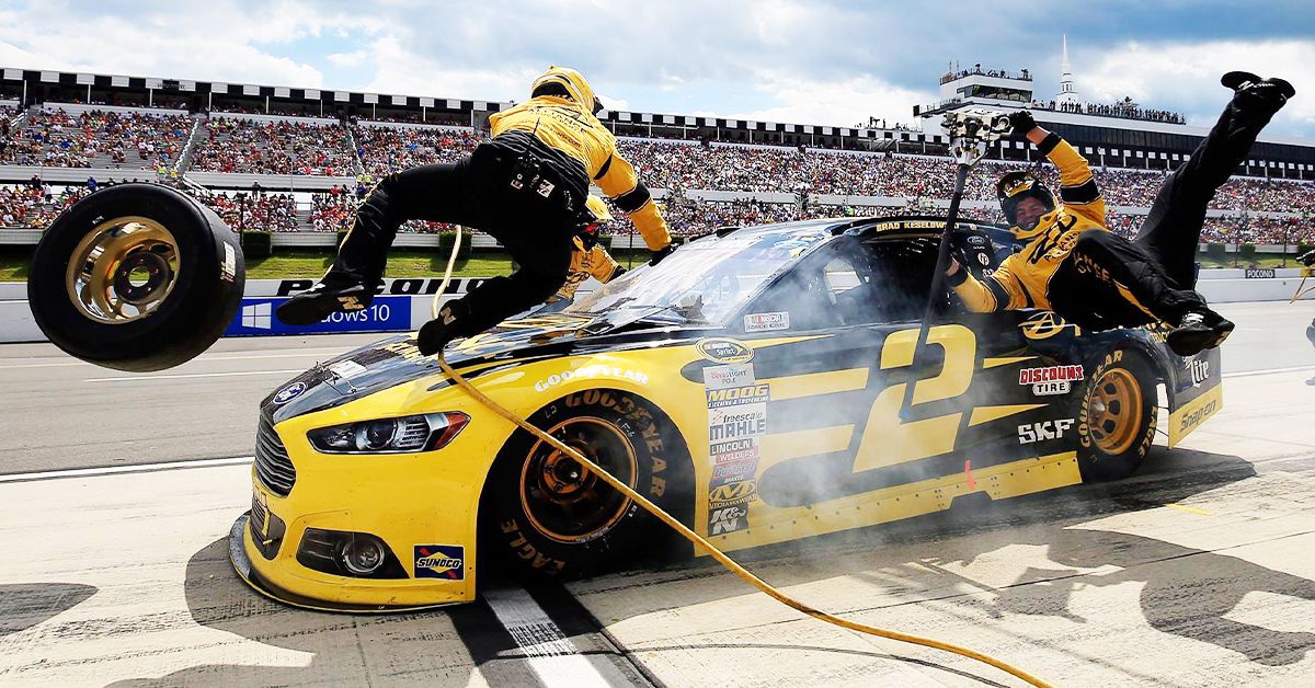 21 Strict Rules Nascar Pit Crew Members Must Follow Hotcars