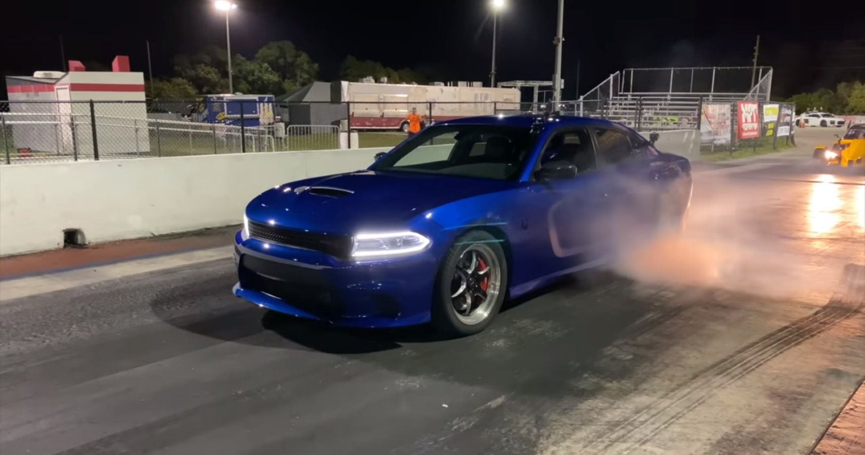 Tuned Dodge Hellcat With 1,000 HP Takes On McLaren 720S In Drag Race Action