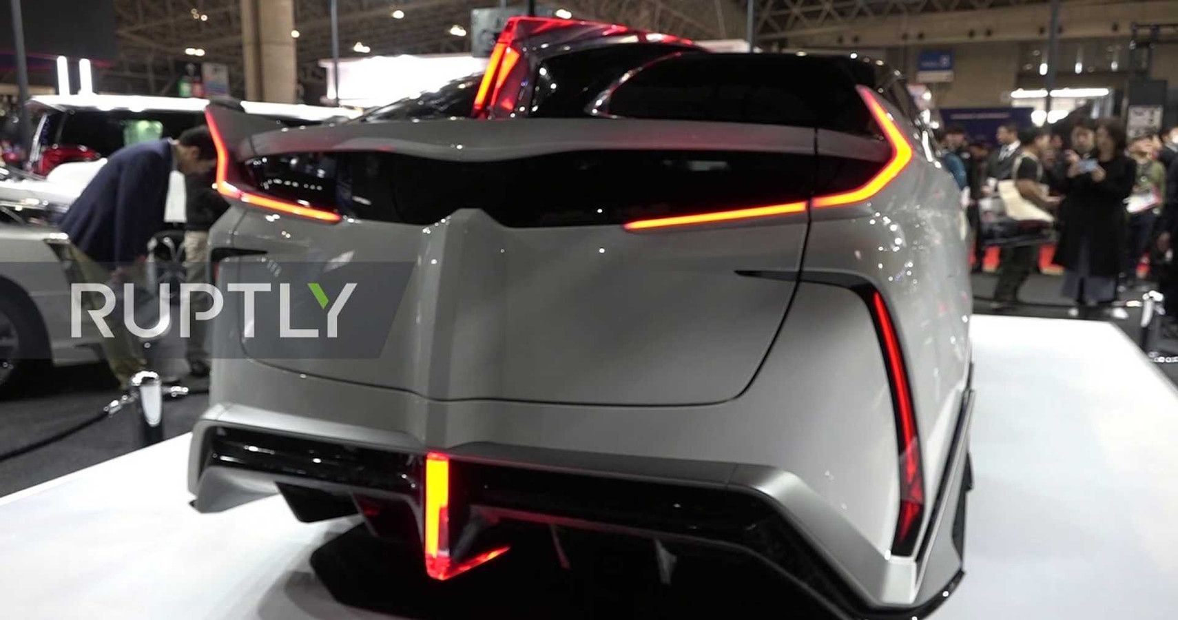 Toyota Debuts Concept Prius Shod With 50's Era Tailfins | HotCars