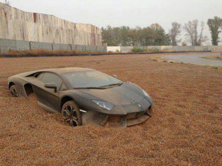 15 Sad Photos Of Lamborghinis That Were Left To Rot Hotcars