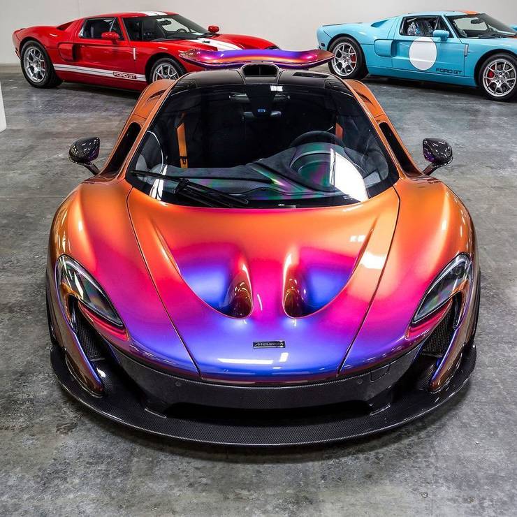 15 Photos Of Supercar Vinyl Wraps That Paid Off Hotcars